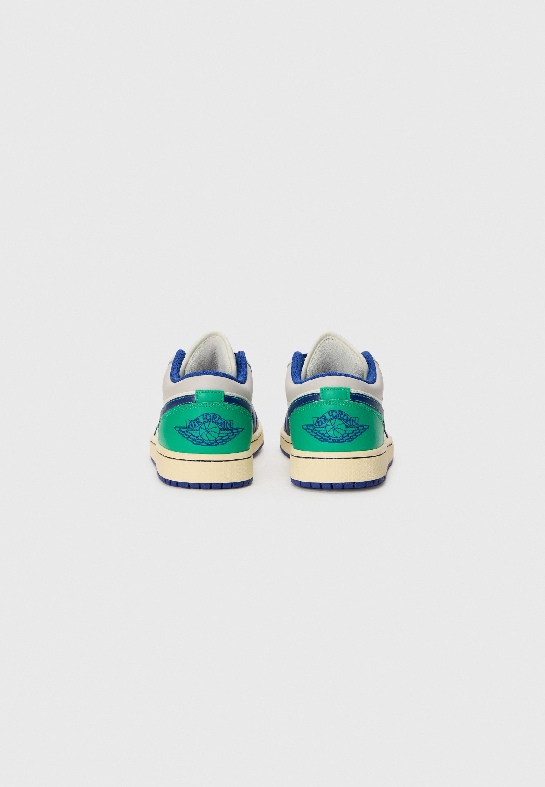 NIKE AIR 1 JORDAN SAILDEEP ROYAL 2