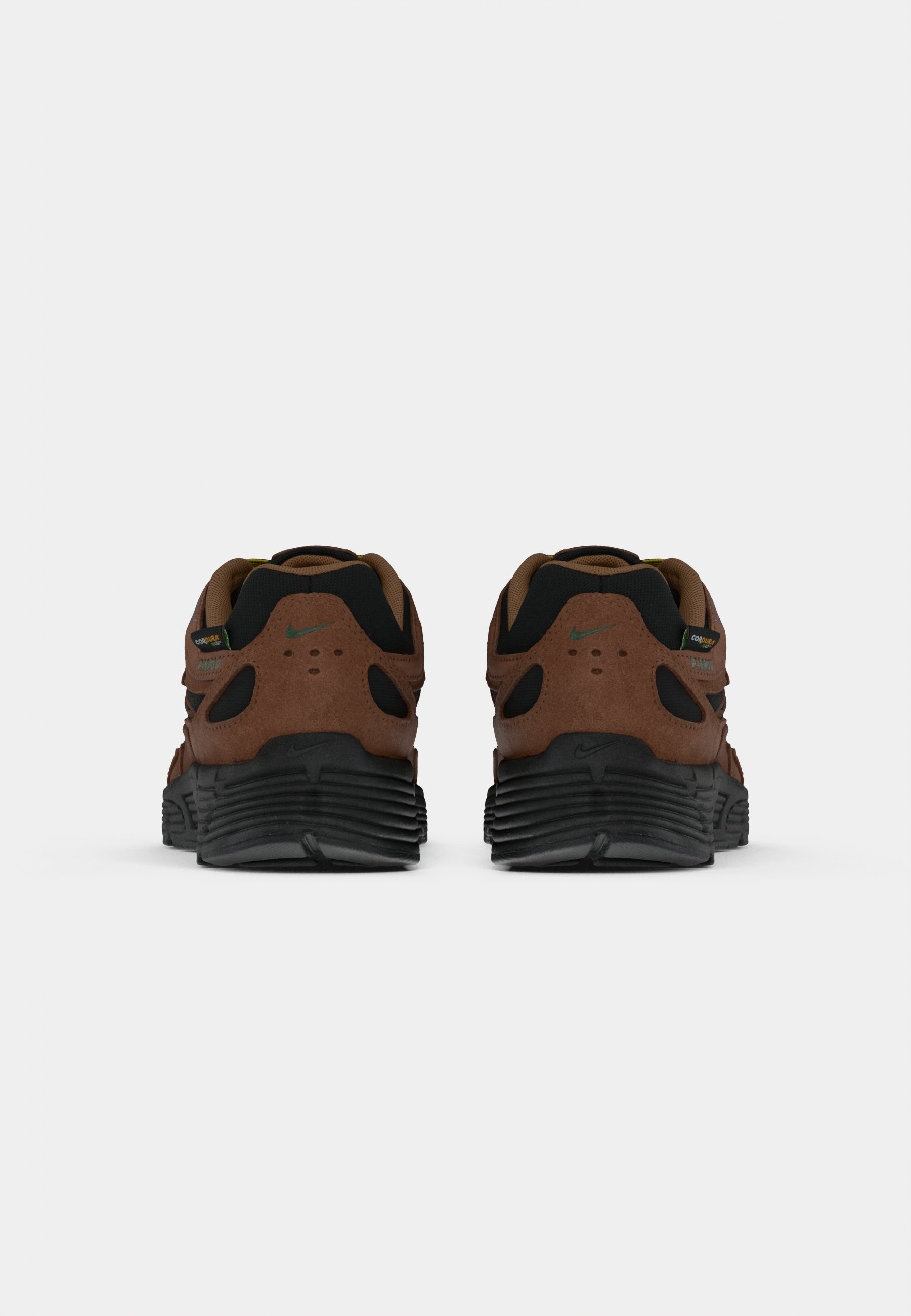 NIKE P6000 3