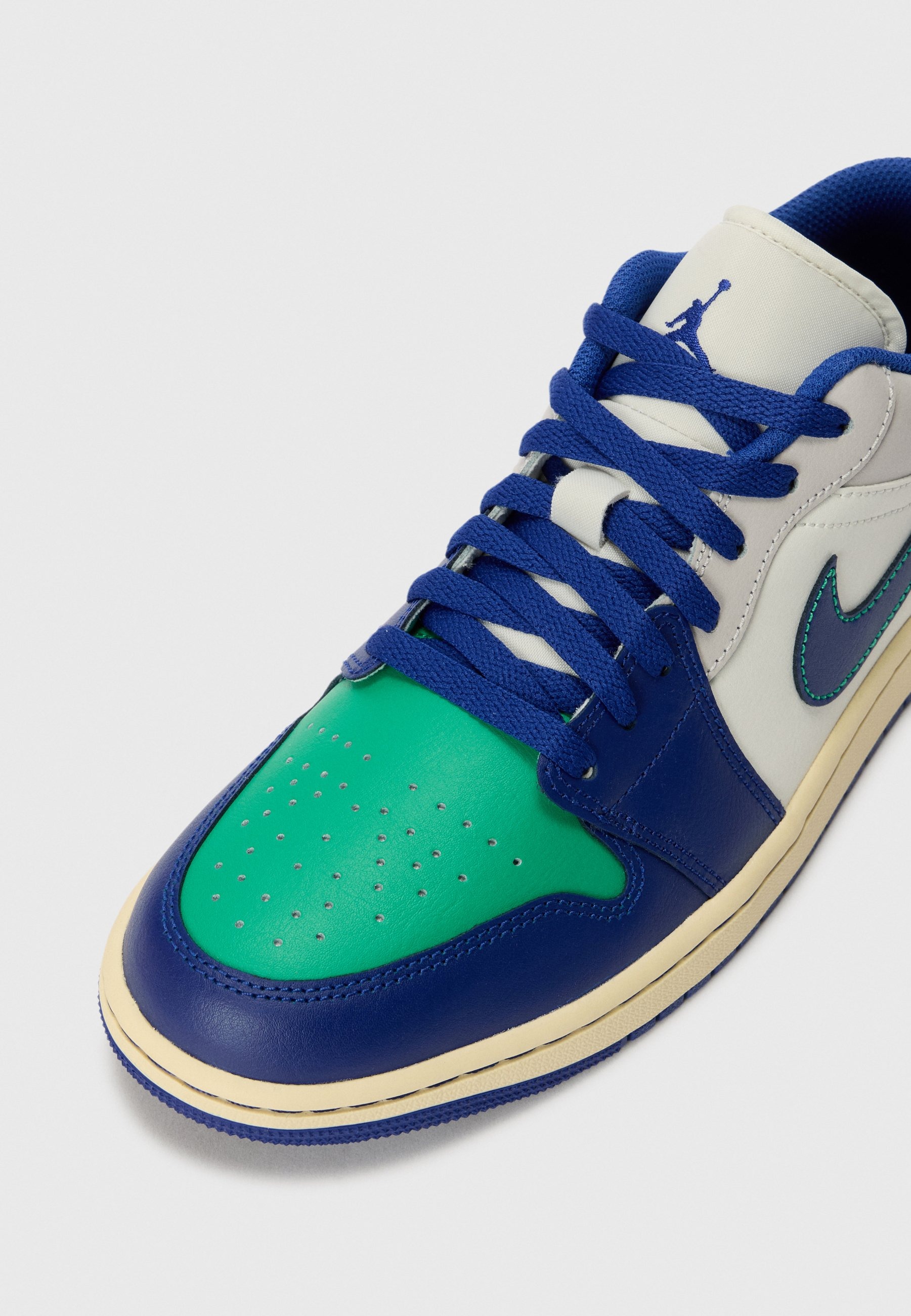 NIKE AIR 1 JORDAN SAILDEEP ROYAL 5