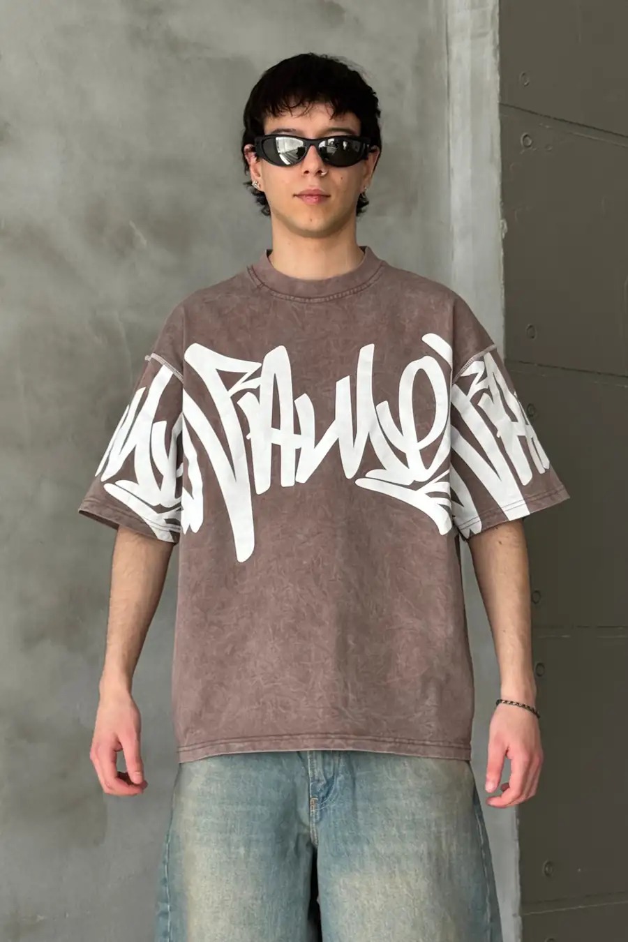 T-SHIRT GRAPHIC DESIGN