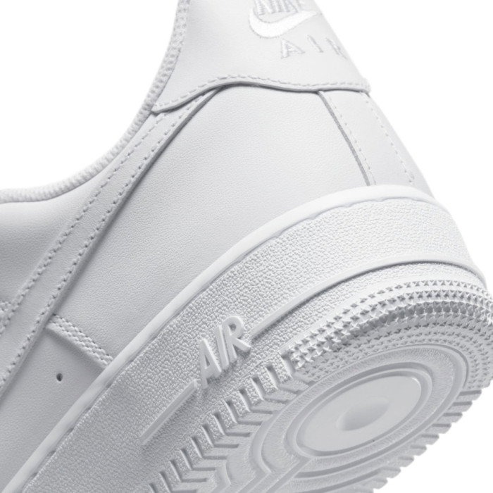 Nike Air Force 1 Low 07 Triple White 2