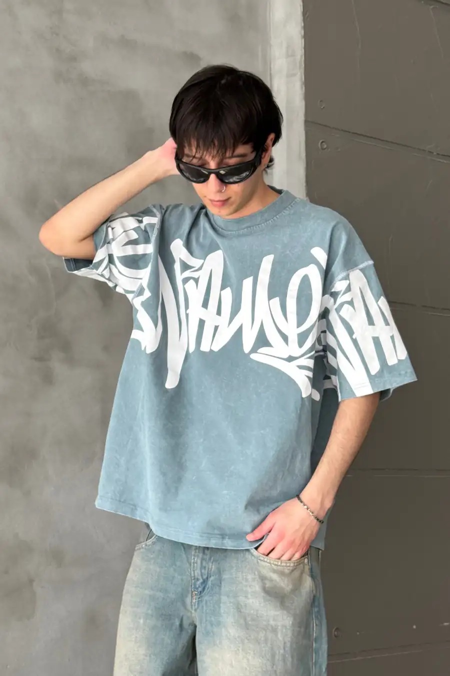 T-SHIRT GRAPHIC DESIGN